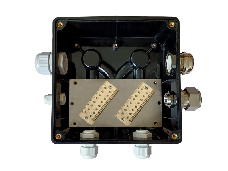 Гранд "Аякс" IP67/IP66, винтовые крепления