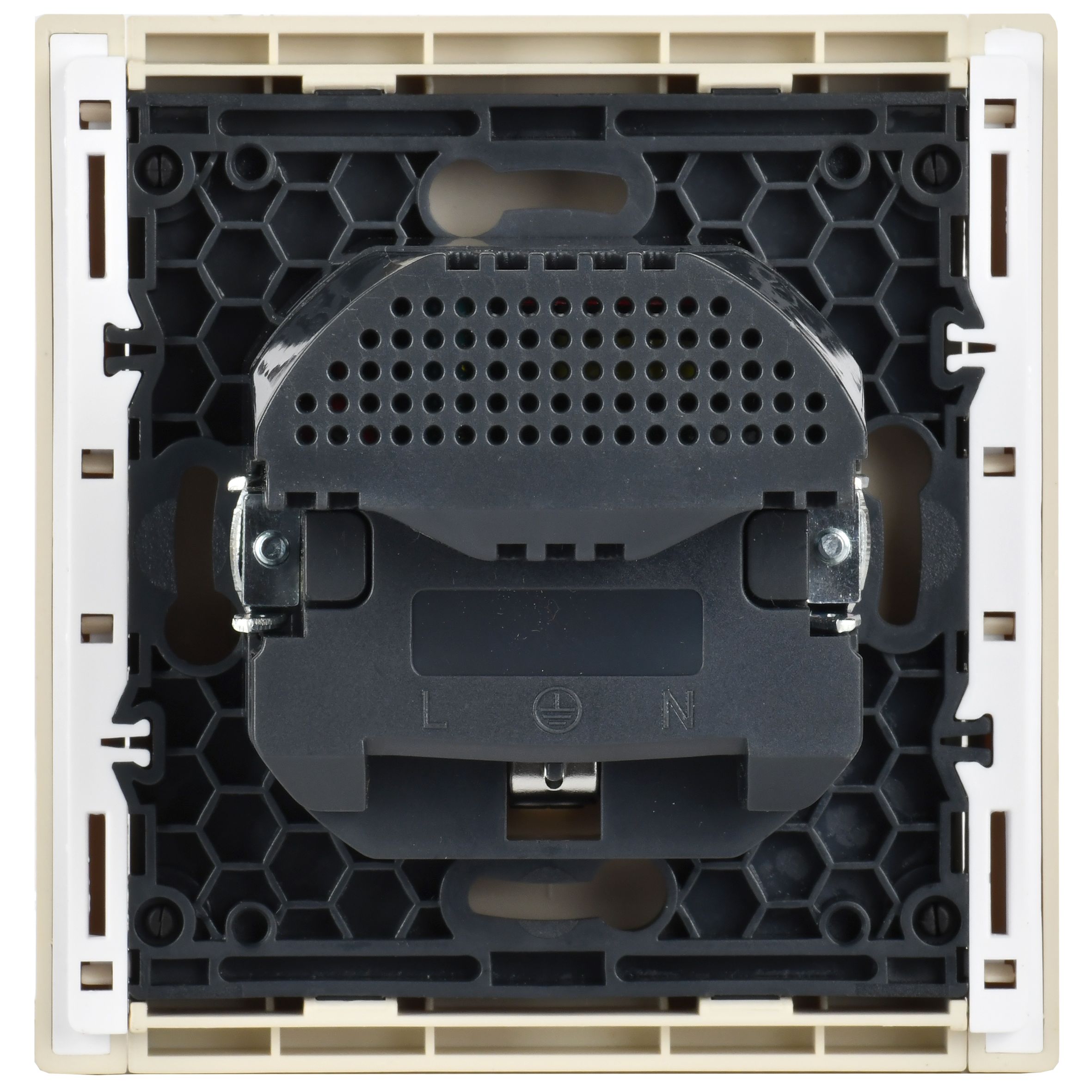 FORTE&PIANO Розетка USB A+C 18Вт FP447 с заземлением с защитными шторками винтовое крепление скрытой установки 16А ваниль (FP-R14-16-U22-018-K10)