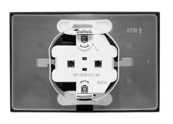 Механизм роз. двойной, 16А, IP44, зазем., штор., с рамкой, с крышками, чёрн. Эпика (UP1-SOB-211-44)